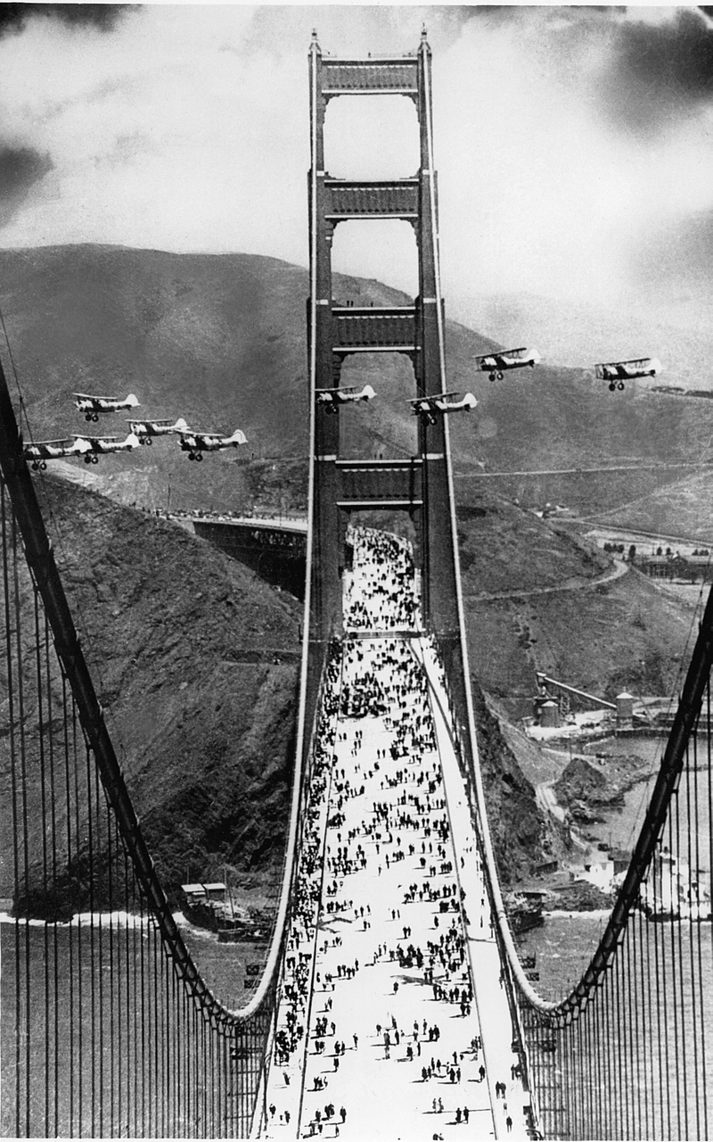 Illustration for article titled Tardaron cuatro años en construir el Golden Gate, y estas imágenes explican perfectamente la razón